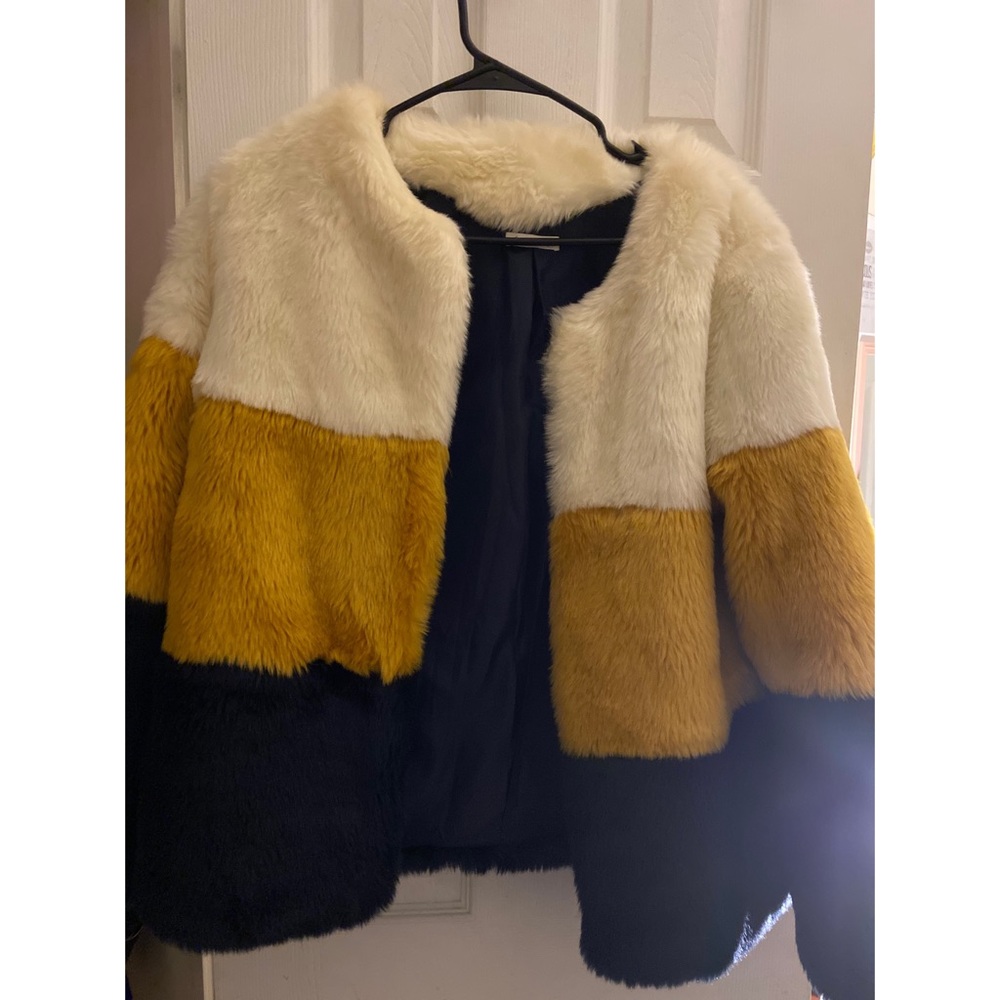 Fur Jacket - Picture 8 of 9